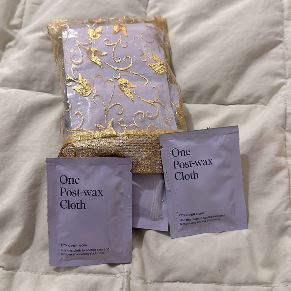 (24) Flamingo Post-Wax Cloths